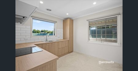 Beautifully Renovated Unit Offering Comfort, Space & Convenience - Photo 4