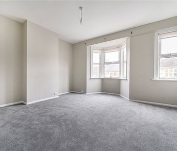 A beautiful and recently refurbished three/four bedroom property in... - Photo 3