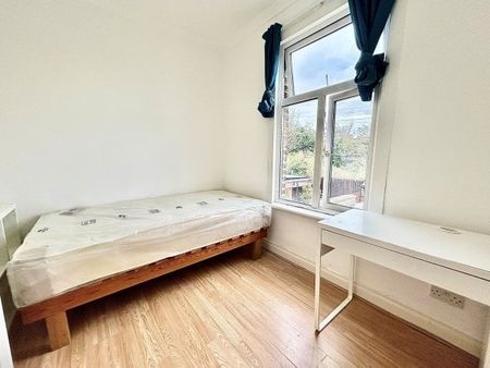 Grove Green Road, Leytonstone E11, Property for rent - Photo 3