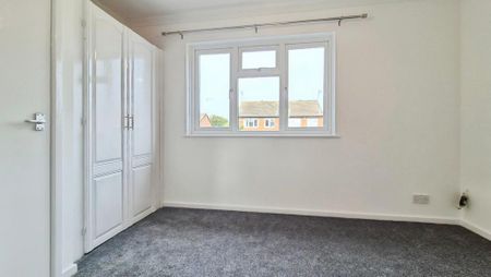 2 bedroom semi-detached house to rent - Photo 2