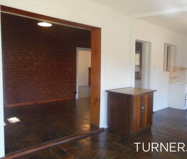 CHARACTER FAMILY HOME IN SOUGHT AFTER LOCATION - Photo 2