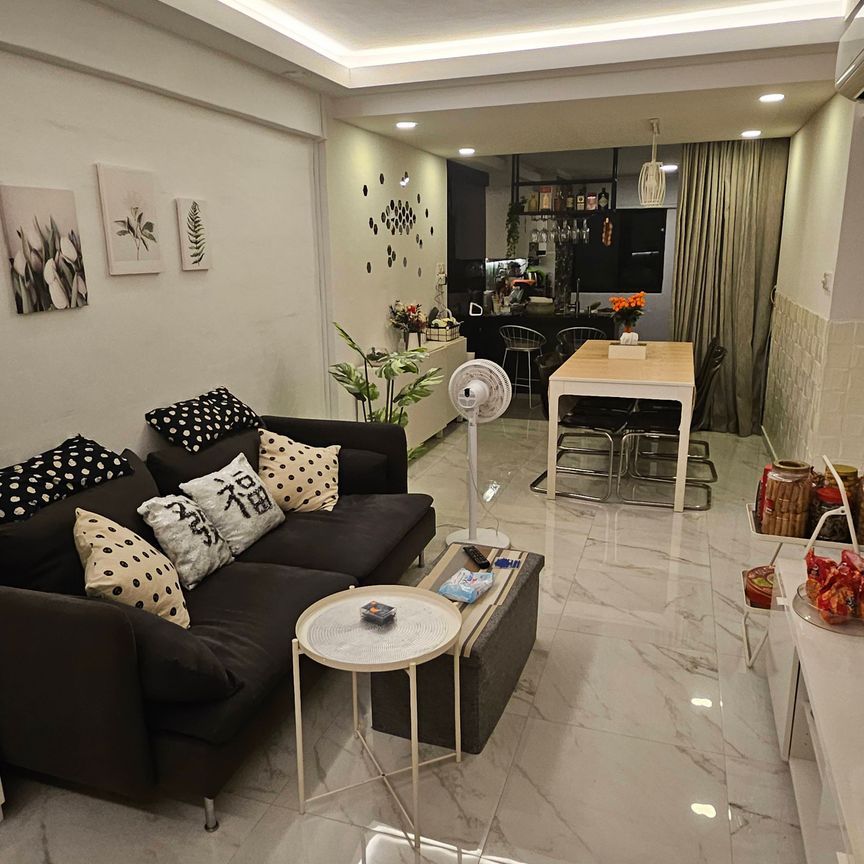 3 Bedroom HDB_THREE_ROOM at Ang Mo Kio - Photo 1