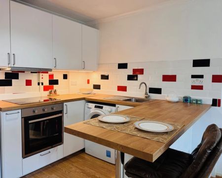 2 Bedroom Flat - Photo 4