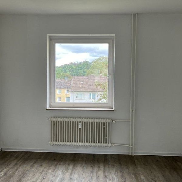 Perfekt! Gut geschnittene 3-Zimmer-Wohnung sucht Mieter - Photo 1