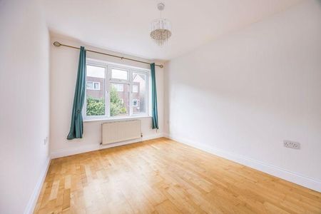 4 bedroom townhouse to rent - Photo 3