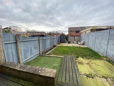 3 Bedroom Terraced House To Rent - Photo 4