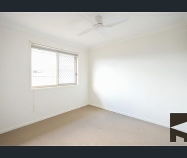 ENJOY WALKING DISTANCE TO KELLYS BEACH AND BUNDABERG CBD IS JUST 10... - Photo 1