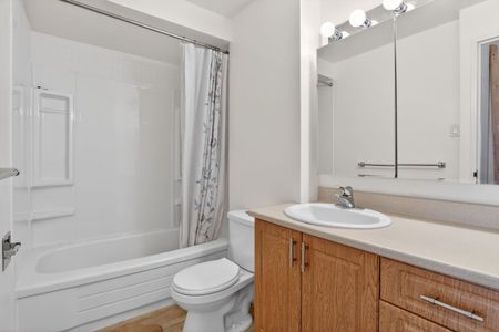 For Lease - 1599 Lassiter Terrace Unit# 605, Beacon Hill North - South and Area, Ontario - Photo 4