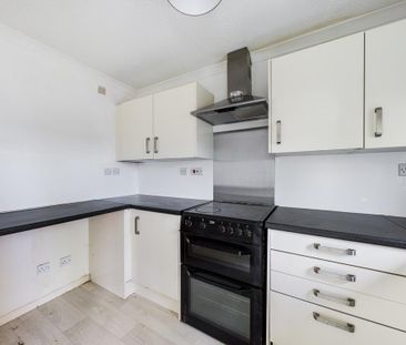 3 bedroom end of terrace house to rent - Photo 6