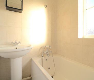 1 bedroom semi-detached house to rent - Photo 6