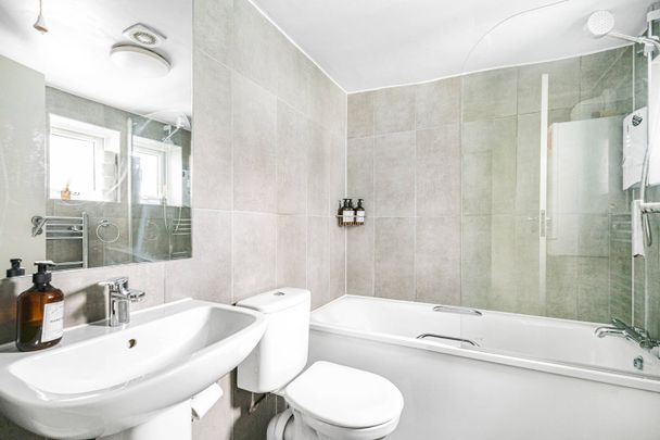 1 Bed Flat, Edgware Road, W2 - Photo 1