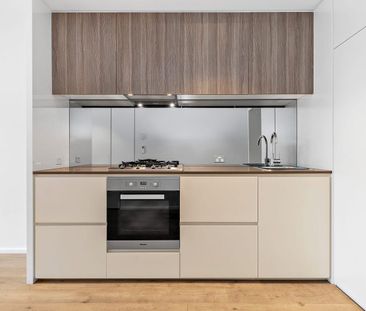 Beautifully presented and mostly furnished 2 Bedrooms Apartment in ... - Photo 4