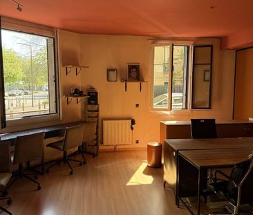 Titre : Local à louer de 57,41 m² à Suresnes - Photo 6