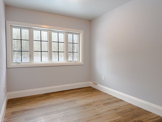 For Lease - 39 Crombie Street Unit# Bsmt, Clarington, Ontario - Photo 1