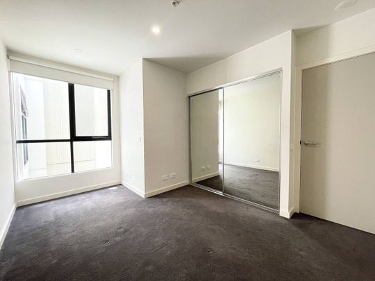 TWO BEDROOM | MODERN | GREAT LOCATION - Photo 1