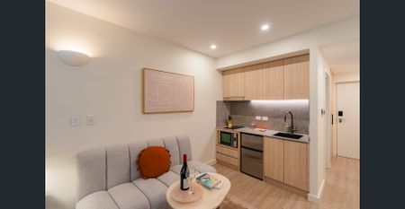 Stunning modern fully furnished + All bills included - Photo 5