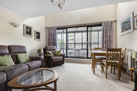 3 bedroom apartment to rent - Photo 2