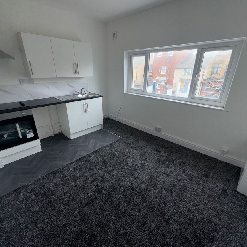 Withnell Road F3, Blackpool - Photo 1