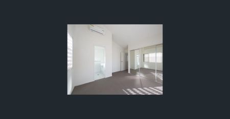 Beautiful TownHouse - Photo 2