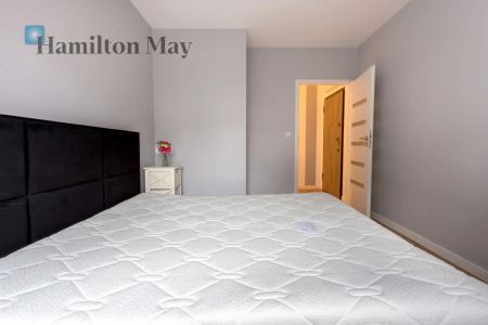 3 pokojowe mieszkanie w nowym budownictwie z małym ogródkiem i miejscem parkingowym w garażu podziemnym w cenie - Zdjęcie 3