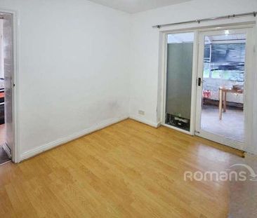 Cranbourne Road, Slough, Berkshire, SL1 - Photo 3