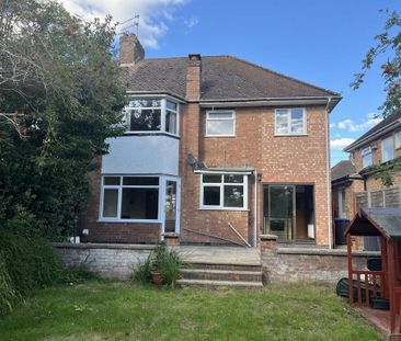 4 bedroom semi-detached house to rent - Photo 6