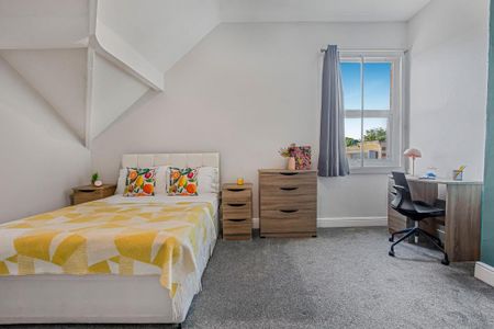 2 bedroom flat to rent - Photo 4