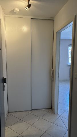 Location Appartement 2 pièces 56m² DIEMERINGEN 67430 - Photo 5