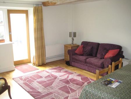 4 bedroom semi-detached house to rent - Photo 3