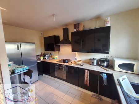Location Maison 3 pièces 71m² CUERS 83390 - Photo 5