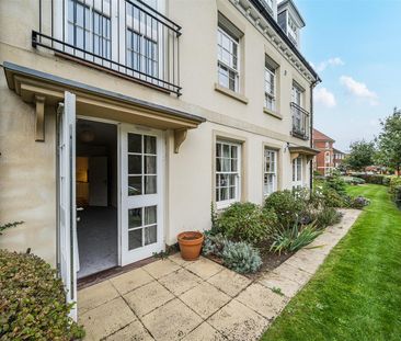 Hawthorn Lodge, Farnham - Photo 5