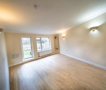 Latham Road, Romsey, SO51 - Photo 1