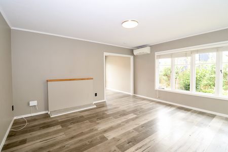 Te Atatu Peninsula 3-Bedroom For Rent - Photo 3