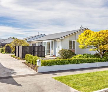 Modern two-bedroom townhouse in Hoon Hay! - Photo 2