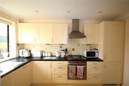 4 bedroom terraced house to rent - Photo 3