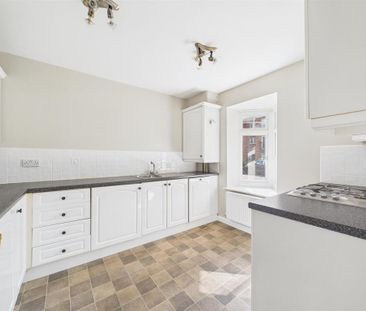 4 bedroom townhouse to rent - Photo 1