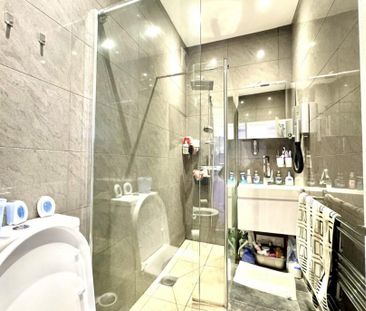 Bedsit to rent - Photo 1