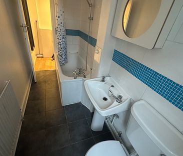 1 Bed Flat, Brixton Hill Court, SW2 - Photo 1