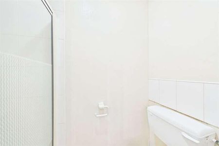 Albert Street, Slough, Berkshire, SL1 - Photo 4