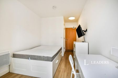 1 bedroom flat to rent - Photo 4