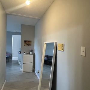 4 1/2 À Louer - Calme Et Lumineux - Photo 2
