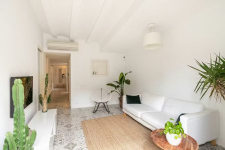 Carrer de Valldonzella, Barcelona, Catalonia 08001 - Photo 5