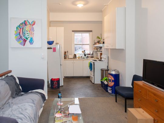 Two Bedroom Apartment for Rent in 2026 - Photo 1