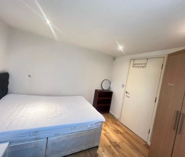 Bishopsgate Wharf, Aldbourne Road - - Photo 3
