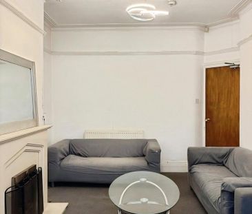 7 bedroom semi-detached house to rent - Photo 2