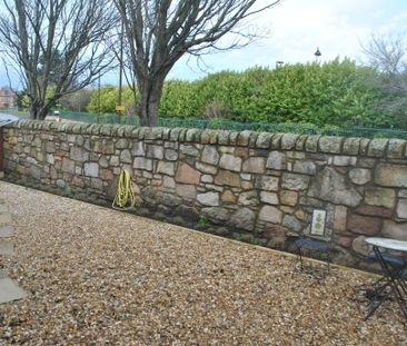 4 bedroom detached house to rent - Photo 4
