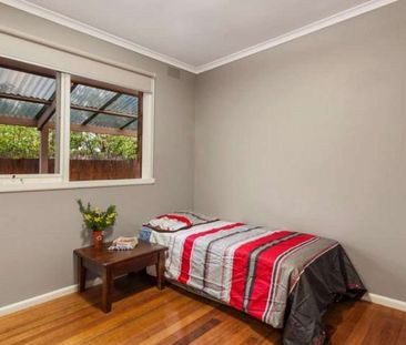 4/37 Barton Street, Reservoir VIC 3073 - Photo 5