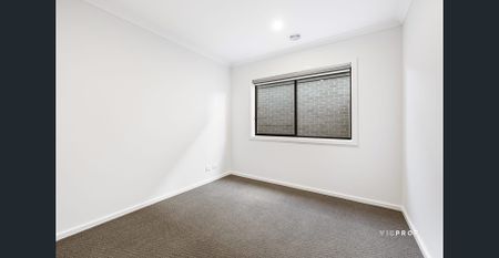 WONDERFUL HOME WITH AMENITIES! - Photo 5