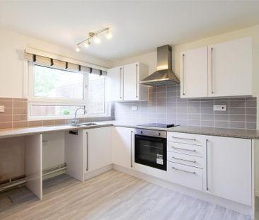 3 bedroom terraced house to rent - Photo 6