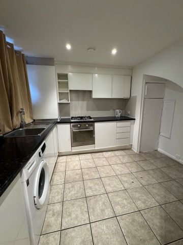 3 Bed Terraced House, Shirley St, E16 - Photo 5